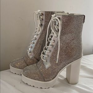 Steve Madden x Winnie Harlow